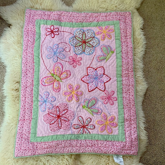 Gorgeous baby quilt - Picture 1 of 3